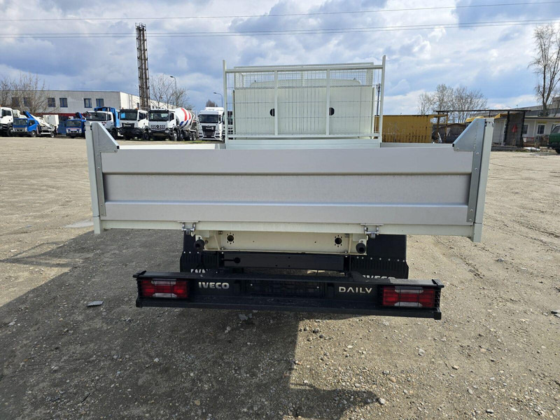 Tipper van Iveco Daily 35 C 13 - Tipper + tool box: picture 8 Tipper van Iveco Daily 35 C 13 - Tipper + tool box: picture 8