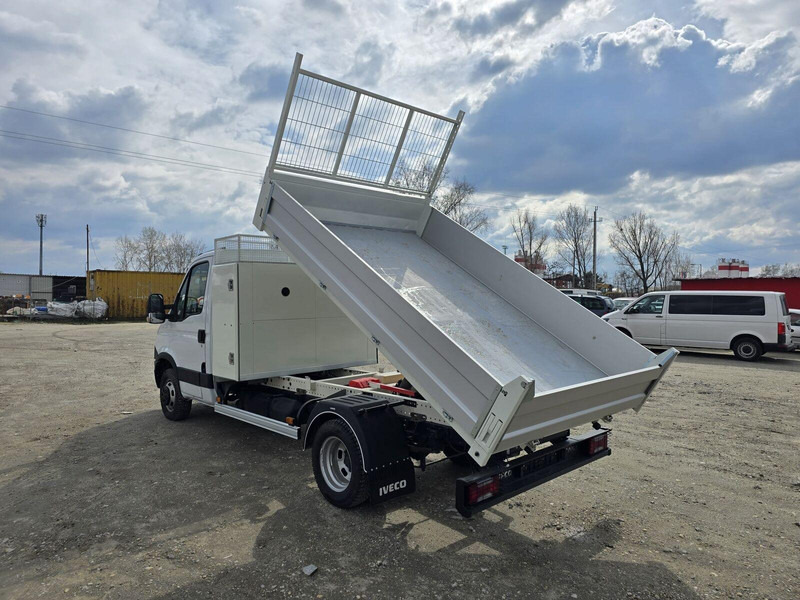 Tipper van Iveco Daily 35 C 13 - Tipper + tool box: picture 11 Tipper van Iveco Daily 35 C 13 - Tipper + tool box: picture 11