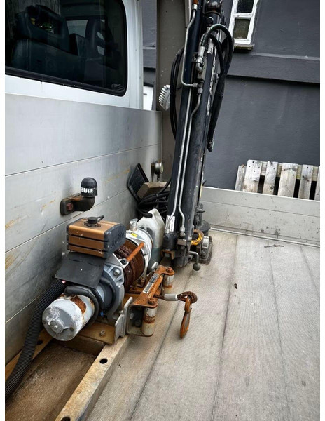 Iveco Daily 70C17 - Car transporter + crane - Autotransporter truck: picture 5 Iveco Daily 70C17 - Car transporter + crane - Autotransporter truck: picture 5