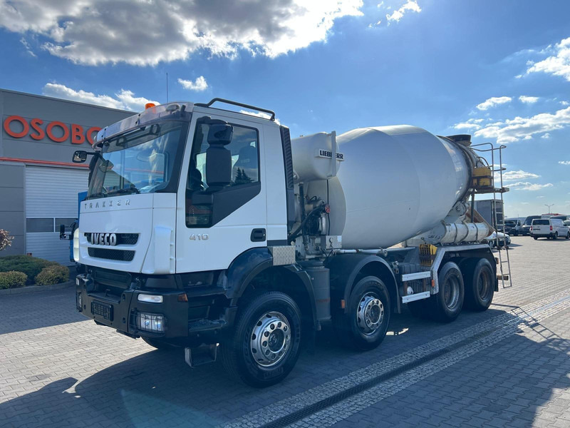 Iveco Trakker 410 CONCRETE MIXER LIEBHERR 904 9m³ - Concrete mixer truck: picture 1 Iveco Trakker 410 CONCRETE MIXER LIEBHERR 904 9m³ - Concrete mixer truck: picture 1