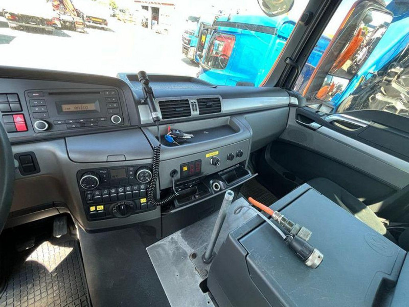 Tipper MAN TGS 33.440 AK 6x6 3-Way Tipper: picture 6 Tipper MAN TGS 33.440 AK 6x6 3-Way Tipper: picture 6