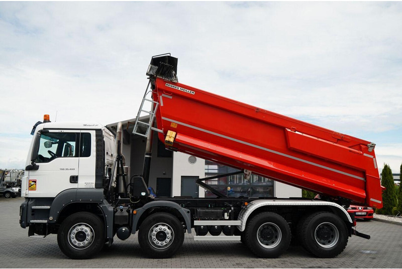 MAN TGS 35.460 / 8X4 / WYWROTKA TYLNOZSYPOWA / HYDROKLAPA / 2018 ROK - Tipper: picture 2 MAN TGS 35.460 / 8X4 / WYWROTKA TYLNOZSYPOWA / HYDROKLAPA / 2018 ROK - Tipper: picture 2