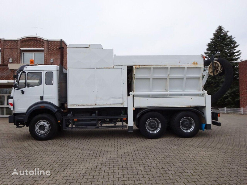 Mercedes-Benz 2527 - Vacuum truck 6x4 - Vacuum truck: picture 3 Mercedes-Benz 2527 - Vacuum truck 6x4 - Vacuum truck: picture 3