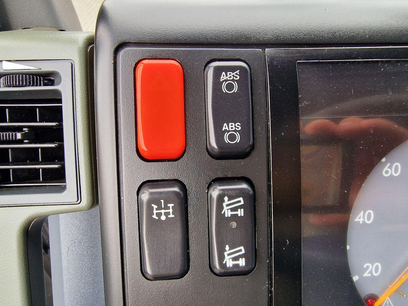 Tipper Mercedes-Benz 815 4x4 Doka 3-Way Tipper: picture 14 Tipper Mercedes-Benz 815 4x4 Doka 3-Way Tipper: picture 14