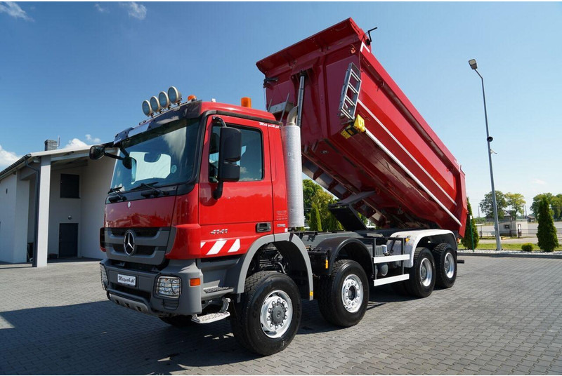 Mercedes-Benz ACTROS 4141 / 8X6 / WYWROTKA TYLNOZSYPOWA / MEILLER KIPPER 5.3M - Tipper: picture 2 Mercedes-Benz ACTROS 4141 / 8X6 / WYWROTKA TYLNOZSYPOWA / MEILLER KIPPER 5.3M - Tipper: picture 2