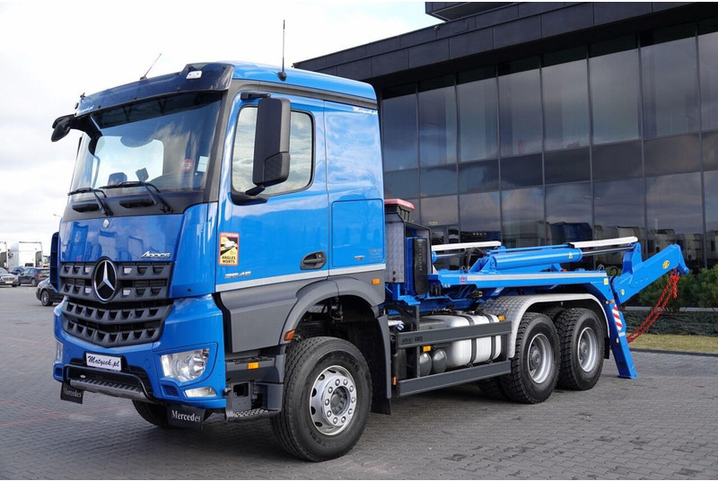 Mercedes-Benz AROCS 2645 / 6X4 / BRAMOWIEC / MEILLER / MANUAL / EURO 6 / SPROW - Skip loader truck: picture 1 Mercedes-Benz AROCS 2645 / 6X4 / BRAMOWIEC / MEILLER / MANUAL / EURO 6 / SPROW - Skip loader truck: picture 1