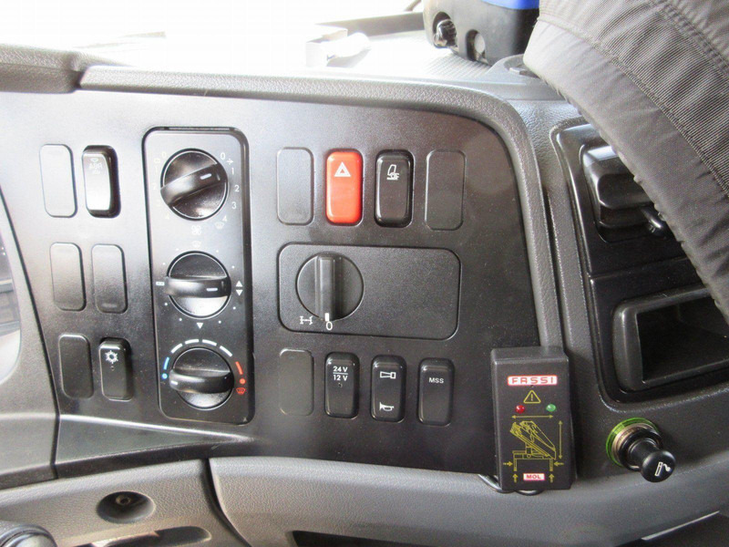 Mercedes-Benz ATEGO 1224 L - Dropside/ Flatbed truck, Crane truck: picture 3 Mercedes-Benz ATEGO 1224 L - Dropside/ Flatbed truck, Crane truck: picture 3