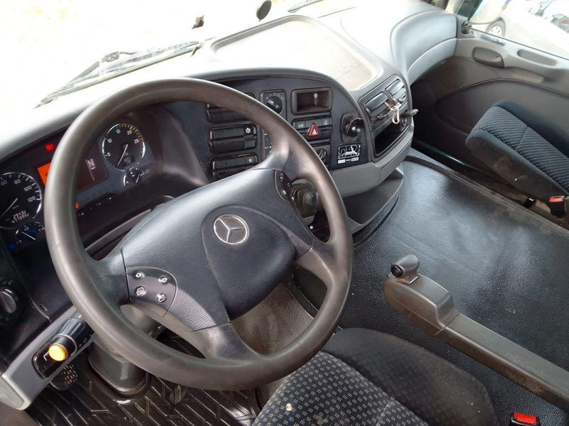 Mercedes-Benz Actros 1836 - Skip loader truck: picture 5 Mercedes-Benz Actros 1836 - Skip loader truck: picture 5