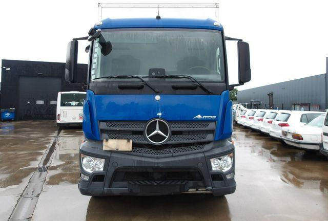 Mercedes-Benz Antos 2832 Koffer + tail lift 6x2 - Box truck: picture 3 Mercedes-Benz Antos 2832 Koffer + tail lift 6x2 - Box truck: picture 3