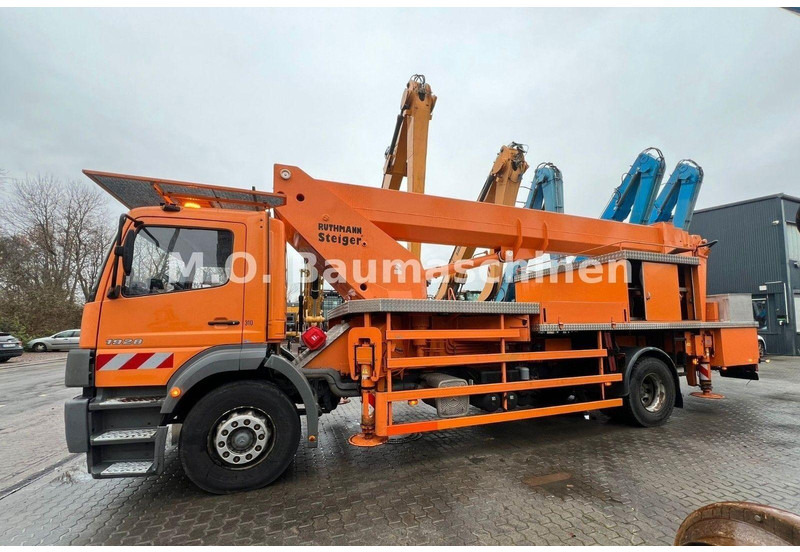 Mercedes-Benz Atego 1928 Ruthmann T 435 45 m - Truck mounted aerial platform: picture 5 Mercedes-Benz Atego 1928 Ruthmann T 435 45 m - Truck mounted aerial platform: picture 5