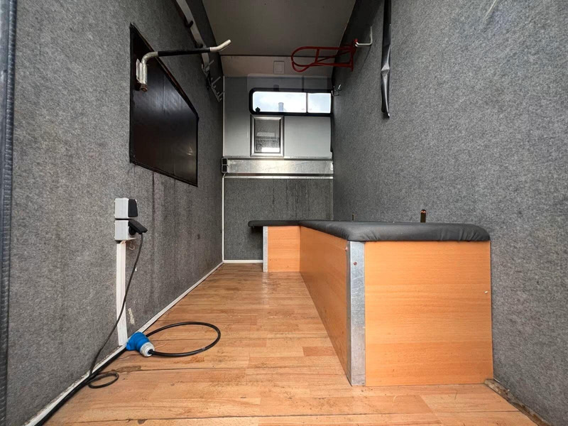 Mercedes-Benz Atego 823 - Horse transporter on lease Mercedes-Benz Atego 823 - Horse transporter: picture 13 Mercedes-Benz Atego 823 - Horse transporter on lease Mercedes-Benz Atego 823 - Horse transporter: picture 13