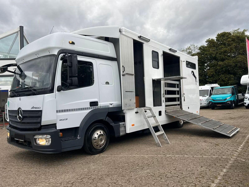 Mercedes-Benz Atego 823 - Horse transporter on lease Mercedes-Benz Atego 823 - Horse transporter: picture 8 Mercedes-Benz Atego 823 - Horse transporter on lease Mercedes-Benz Atego 823 - Horse transporter: picture 8