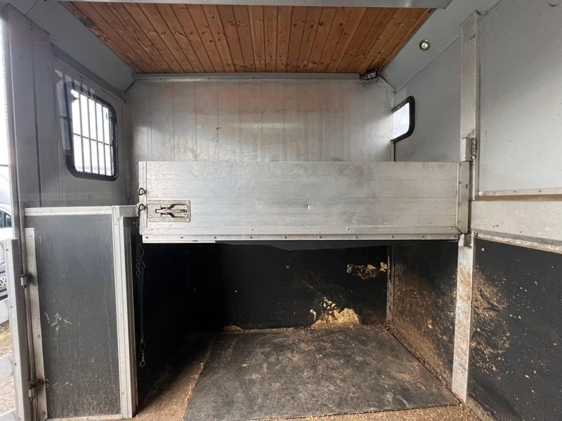 Mercedes-Benz Atego 823 - Horse transporter on lease Mercedes-Benz Atego 823 - Horse transporter: picture 12 Mercedes-Benz Atego 823 - Horse transporter on lease Mercedes-Benz Atego 823 - Horse transporter: picture 12