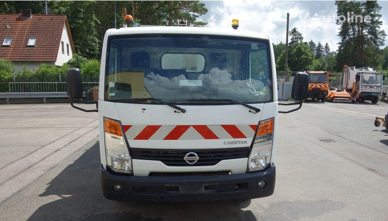 Nissan Cabstar 45.13 - Garbage truck: picture 2 Nissan Cabstar 45.13 - Garbage truck: picture 2