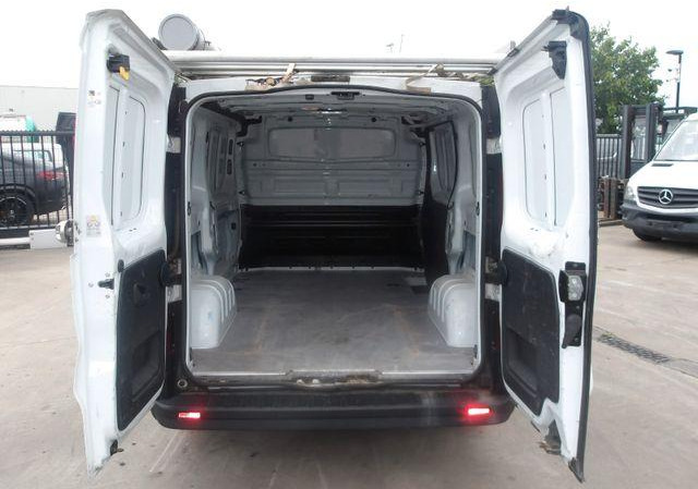 Panel van Opel Vivaro: picture 10
