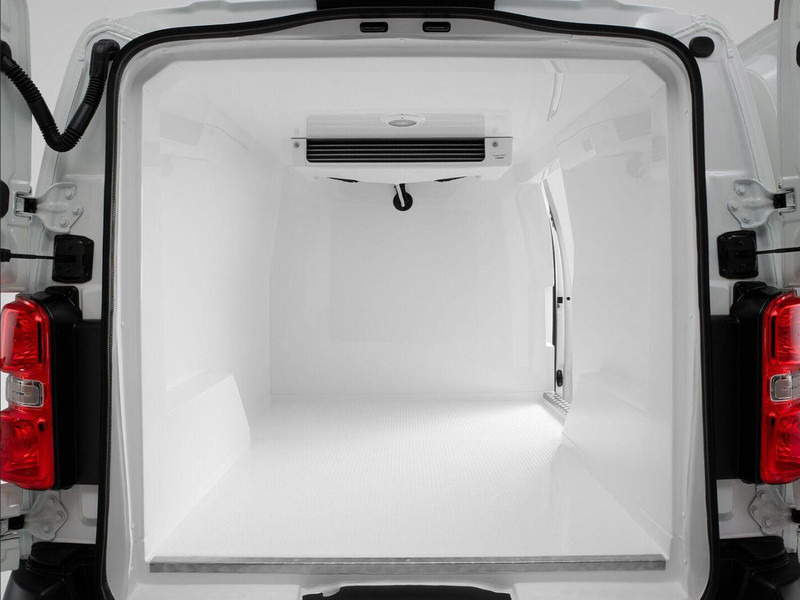 Peugeot Expert BlueHDI 100 L2 Hűtős furgon Frigo 3500 - Refrigerated van: picture 4 Peugeot Expert BlueHDI 100 L2 Hűtős furgon Frigo 3500 - Refrigerated van: picture 4