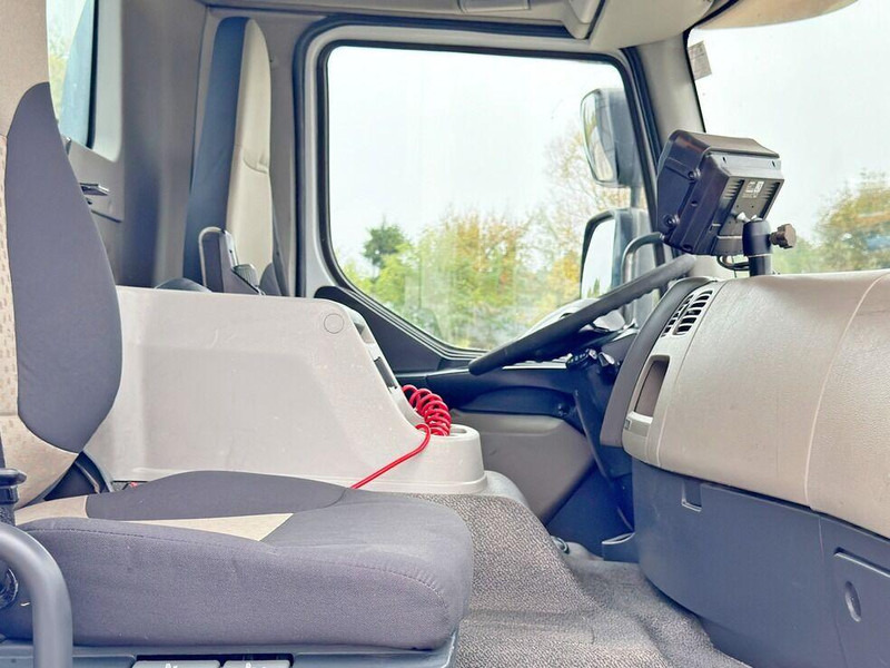 Renault KERAX 430 * HIAB 211 EP-5 HIDUO /FUNK *8x4 on lease Renault KERAX 430 * HIAB 211 EP-5 HIDUO /FUNK *8x4: picture 11 Renault KERAX 430 * HIAB 211 EP-5 HIDUO /FUNK *8x4 on lease Renault KERAX 430 * HIAB 211 EP-5 HIDUO /FUNK *8x4: picture 11