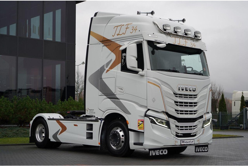 Iveco S-WAY / 530 / RETARDER / I-PARK COOL / FULL AIRMATIC / OPONY 10 - Tractor unit: picture 1 Iveco S-WAY / 530 / RETARDER / I-PARK COOL / FULL AIRMATIC / OPONY 10 - Tractor unit: picture 1