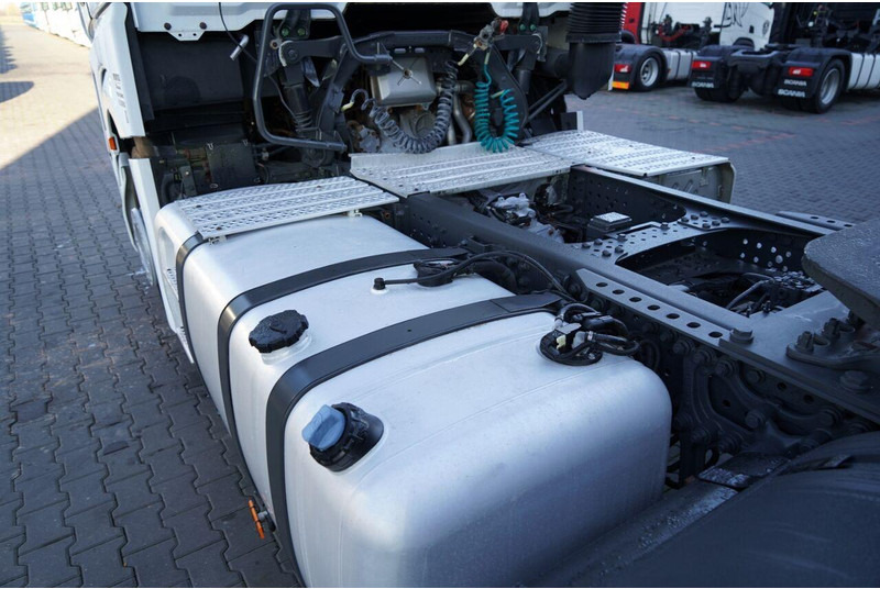 Tractor unit Mercedes-Benz ACTROS 1842: picture 13