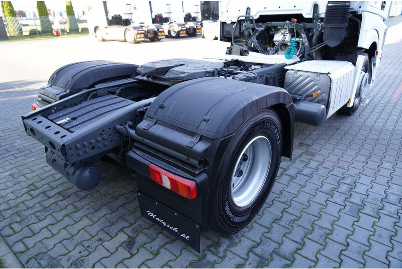 Tractor unit Mercedes-Benz ACTROS 1842: picture 15