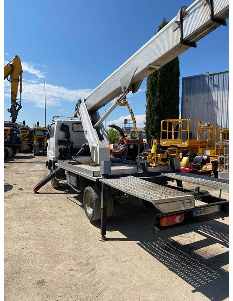 Nissan Cabstar Lifting basket 22 m - Van: picture 2 Nissan Cabstar Lifting basket 22 m - Van: picture 2