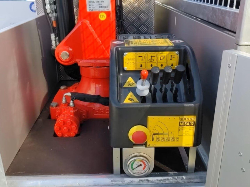 New Dropside/ Flatbed truck, Crane truck Volkswagen Crafter 50 - Flatbed truck + crane: picture 13 New Dropside/ Flatbed truck, Crane truck Volkswagen Crafter 50 - Flatbed truck + crane: picture 13