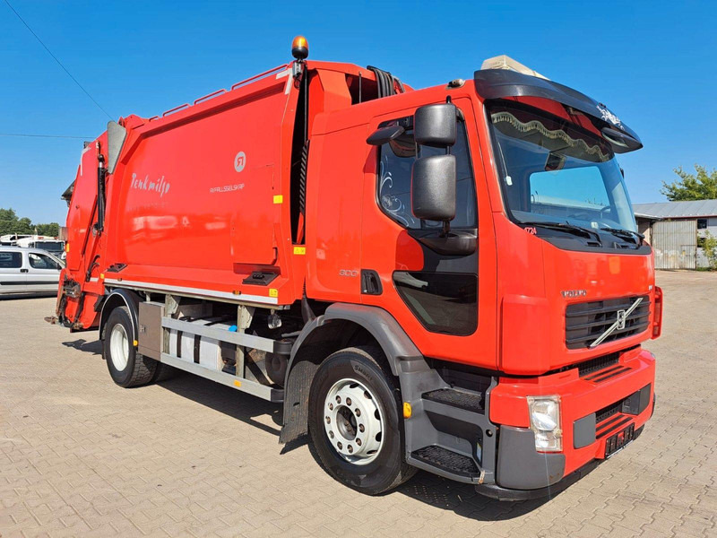 Volvo FE300 - Garbage truck: picture 1 Volvo FE300 - Garbage truck: picture 1