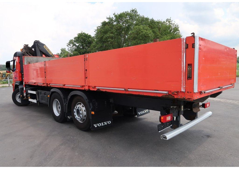 Volvo FM 330 6x2 - Dropside/ Flatbed truck, Crane truck: picture 4 Volvo FM 330 6x2 - Dropside/ Flatbed truck, Crane truck: picture 4