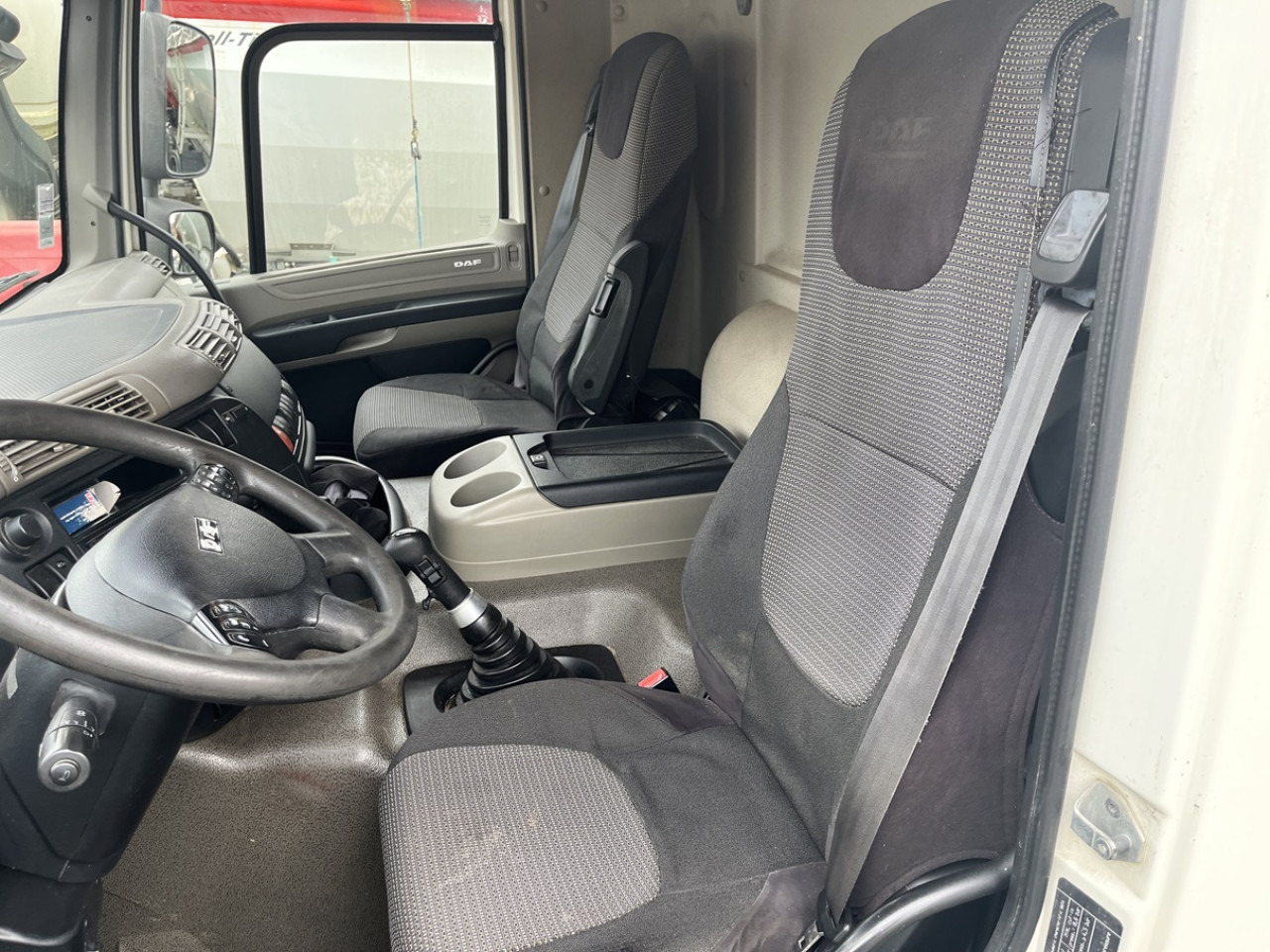 Interior photo 1: DAF CF410 on lease DAF CF410