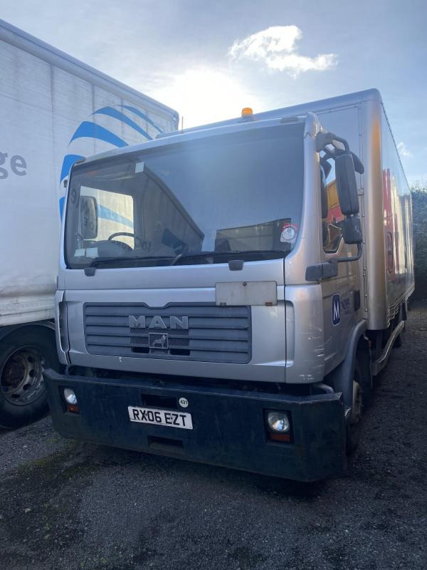 MAN 12 Ton Boxvan - Box truck: picture 2 MAN 12 Ton Boxvan - Box truck: picture 2