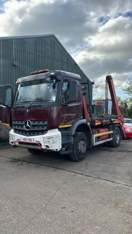 Mercedes Arocs1824 Ton Skip loader Arocs 1824 Skip Loader - Skip loader truck: picture 1 Mercedes Arocs1824 Ton Skip loader Arocs 1824 Skip Loader - Skip loader truck: picture 1