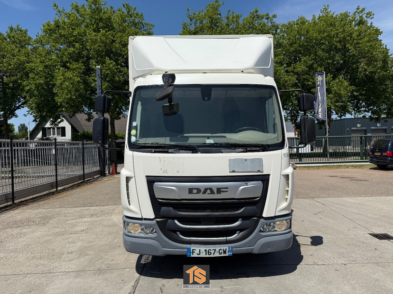 DAF LF 210 12TON - AUTOMATIC - LADEBORDWAND - APK/TUV 12/2025 - TOP TRUCK - Box truck: picture 2 DAF LF 210 12TON - AUTOMATIC - LADEBORDWAND - APK/TUV 12/2025 - TOP TRUCK - Box truck: picture 2