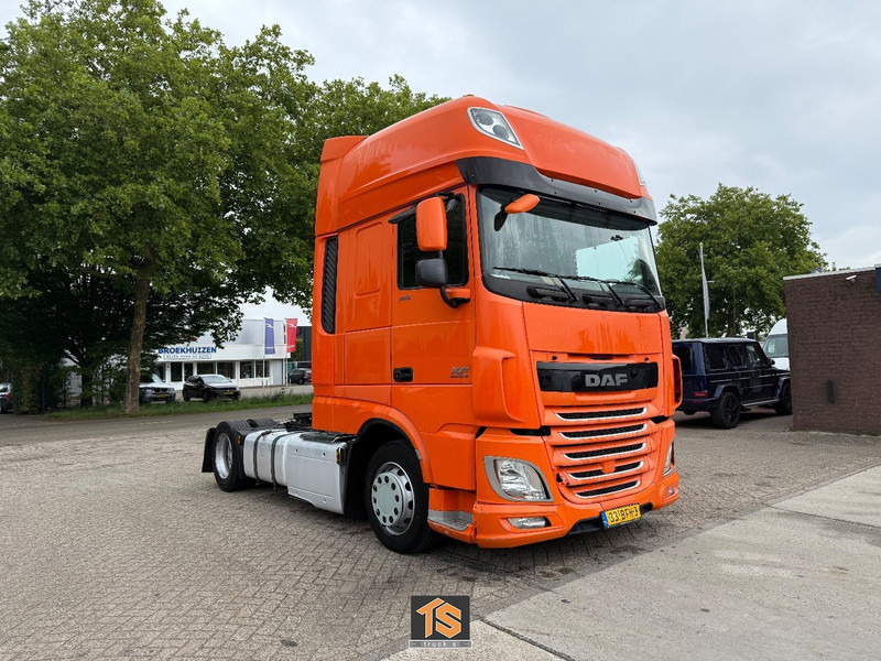 DAF XF 460 FT MEGA/LOW - 2 TANKS - NL TOP TRUCK - TUV 1/26 - Tractor unit: picture 2 DAF XF 460 FT MEGA/LOW - 2 TANKS - NL TOP TRUCK - TUV 1/26 - Tractor unit: picture 2