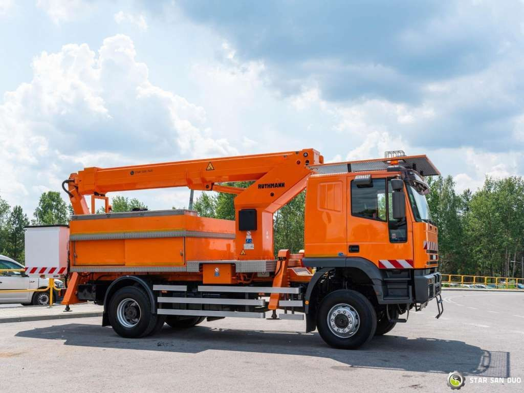 Truck mounted aerial platform Iveco  CURSOR 240 4x4 RUTHMANN T225 22,5 Meters Lift: picture 9
