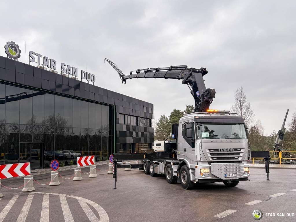 Iveco STRALIS AS320S50Y 8x2 HMF 8520-0K6 FLY JIB Winc - Crane truck: picture 1 Iveco STRALIS AS320S50Y 8x2 HMF 8520-0K6 FLY JIB Winc - Crane truck: picture 1