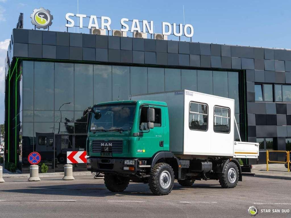MAN TGM 13.240 4x4 BL Double Cab Camper BUS - Cab chassis truck: picture 5 MAN TGM 13.240 4x4 BL Double Cab Camper BUS - Cab chassis truck: picture 5