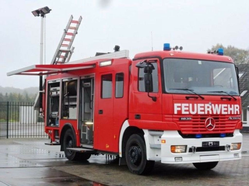 Mercedes-Benz ACTROS 1835 Feuerwehr 2080 L Fire Unit !! - Fire truck: picture 1 Mercedes-Benz ACTROS 1835 Feuerwehr 2080 L Fire Unit !! - Fire truck: picture 1
