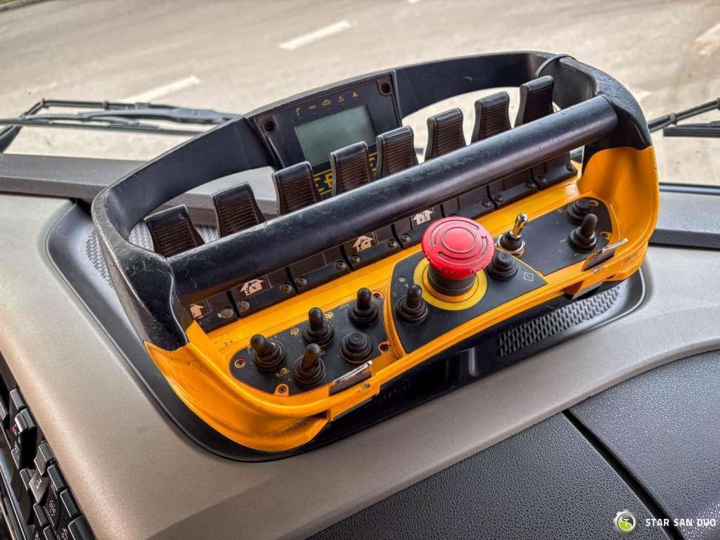 Crane truck Volvo  FM 450 6x2 EFFER 395/8S Euro 6  Crane Winch: picture 23