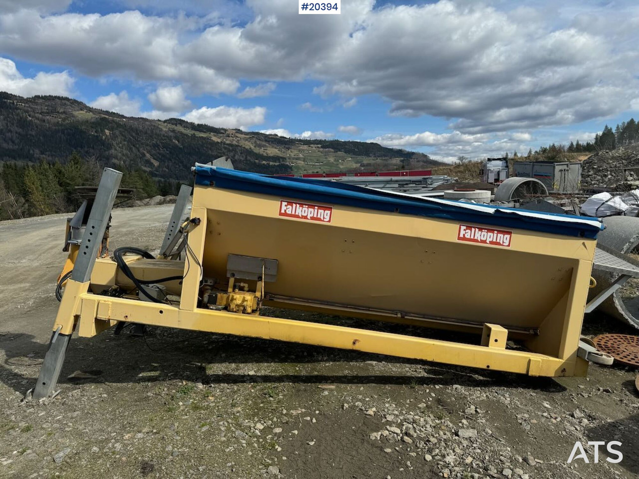 Falköping 1988 Falköping C5 saltspreder - Attachment for Truck: picture 2 Falköping 1988 Falköping C5 saltspreder - Attachment for Truck: picture 2