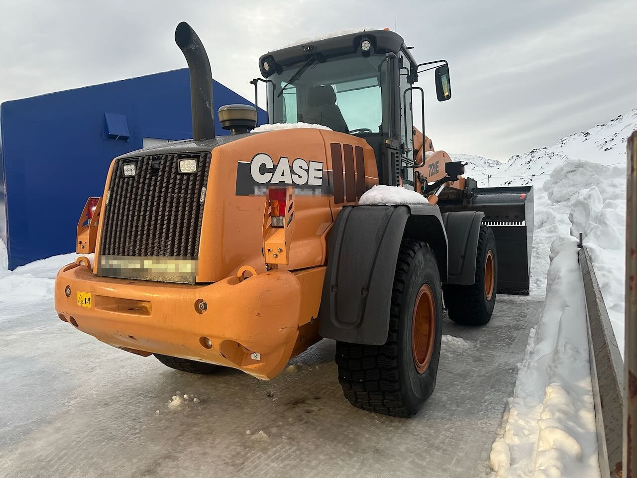 Wheel loader Case 721E hjullaster m/ snøskuffe og grusskuffe. Ny vekt og 2 sett dekk. SE VIDEO: picture 6 Wheel loader Case 721E hjullaster m/ snøskuffe og grusskuffe. Ny vekt og 2 sett dekk. SE VIDEO: picture 6