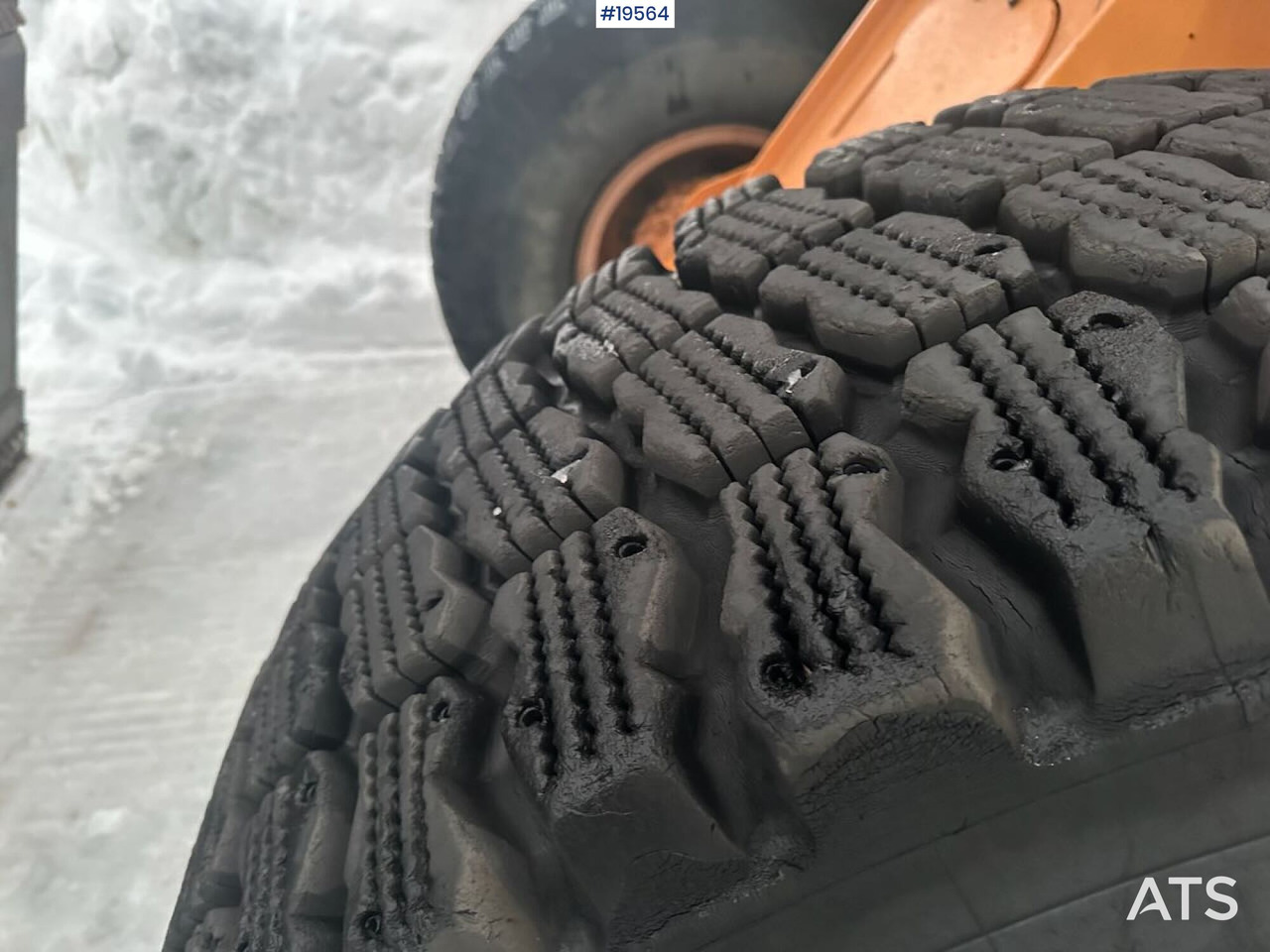 Wheel loader Case 721E hjullaster m/ snøskuffe og grusskuffe. Ny vekt og 2 sett dekk. SE VIDEO: picture 10 Wheel loader Case 721E hjullaster m/ snøskuffe og grusskuffe. Ny vekt og 2 sett dekk. SE VIDEO: picture 10