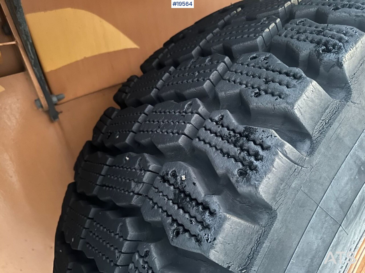 Wheel loader Case 721E hjullaster m/ snøskuffe og grusskuffe. Ny vekt og 2 sett dekk. SE VIDEO: picture 11 Wheel loader Case 721E hjullaster m/ snøskuffe og grusskuffe. Ny vekt og 2 sett dekk. SE VIDEO: picture 11