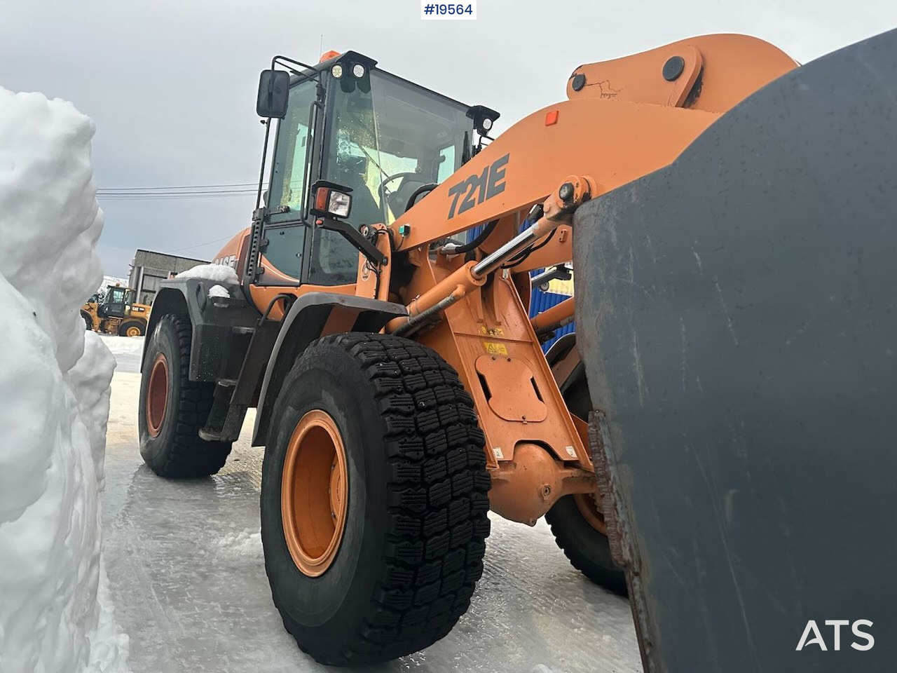 Wheel loader Case 721E hjullaster m/ snøskuffe og grusskuffe. Ny vekt og 2 sett dekk. SE VIDEO: picture 7 Wheel loader Case 721E hjullaster m/ snøskuffe og grusskuffe. Ny vekt og 2 sett dekk. SE VIDEO: picture 7