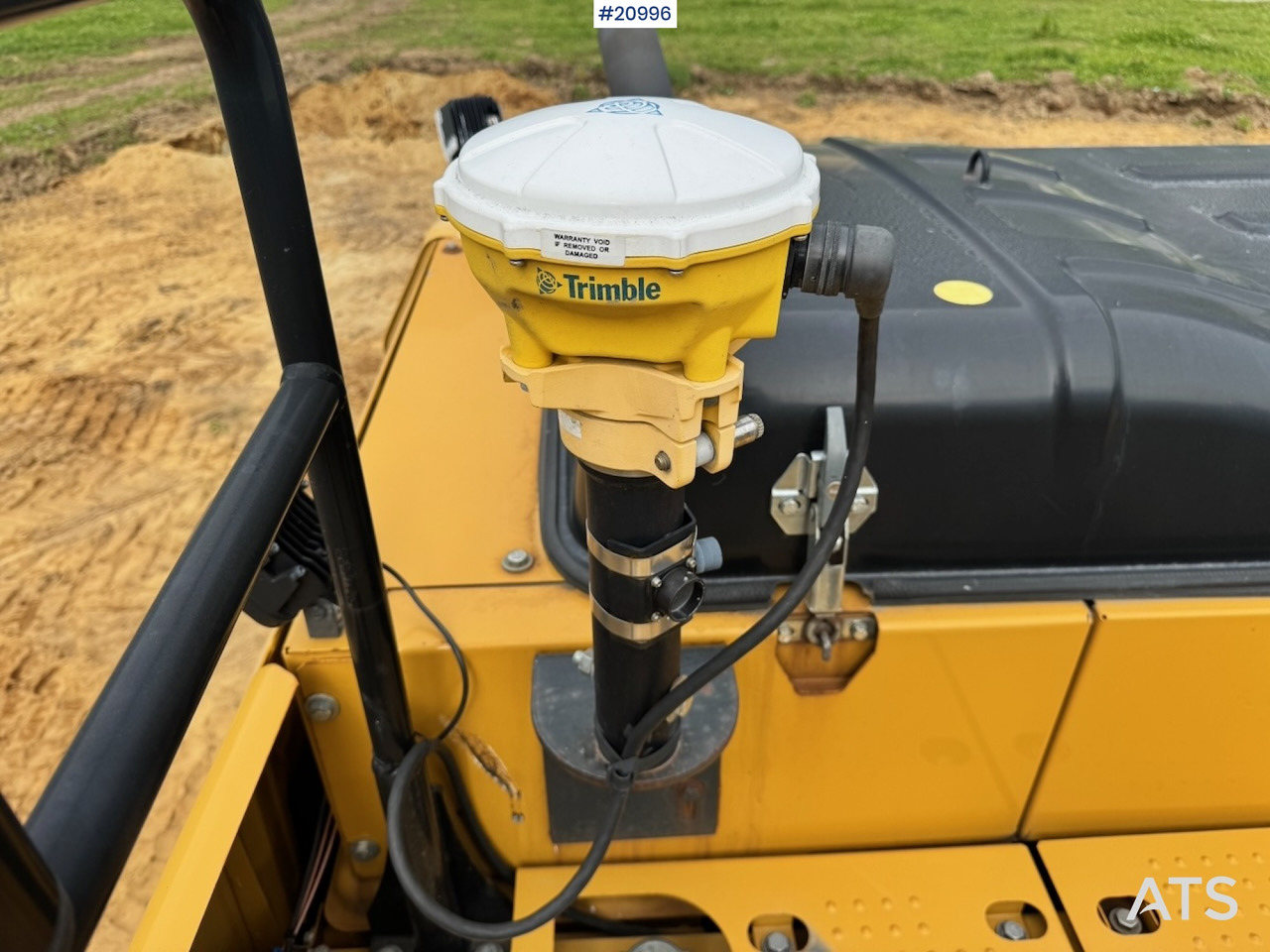 Crawler excavator Caterpillar 320EL: picture 47