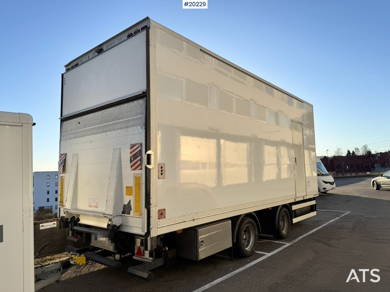 HMF Skapkjerre - Closed box trailer: picture 4 HMF Skapkjerre - Closed box trailer: picture 4