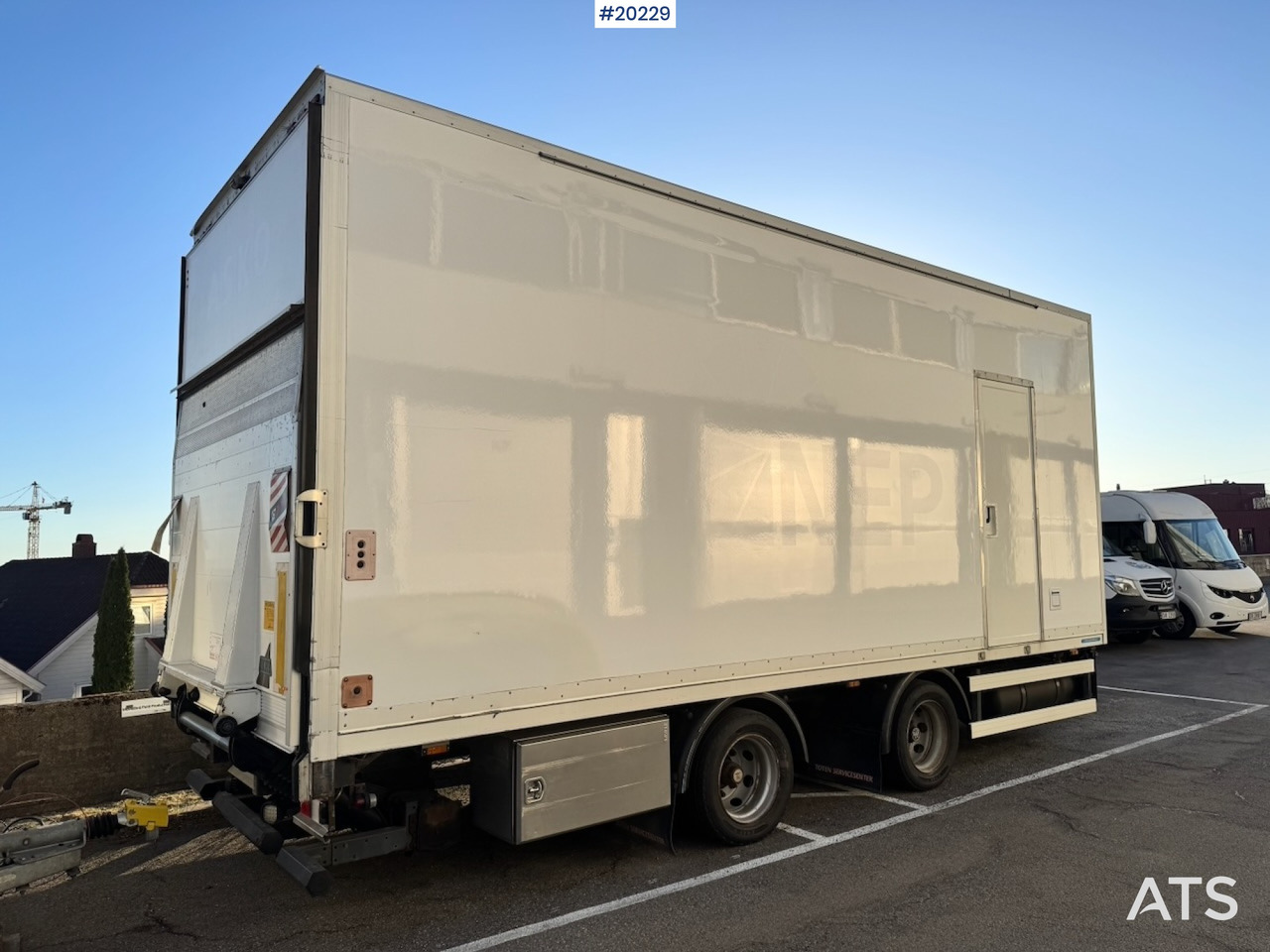 HMF Skapkjerre - Closed box trailer: picture 3 HMF Skapkjerre - Closed box trailer: picture 3