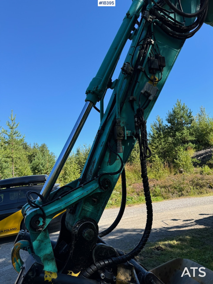 Excavator Kobelco SK140SRLC: picture 45