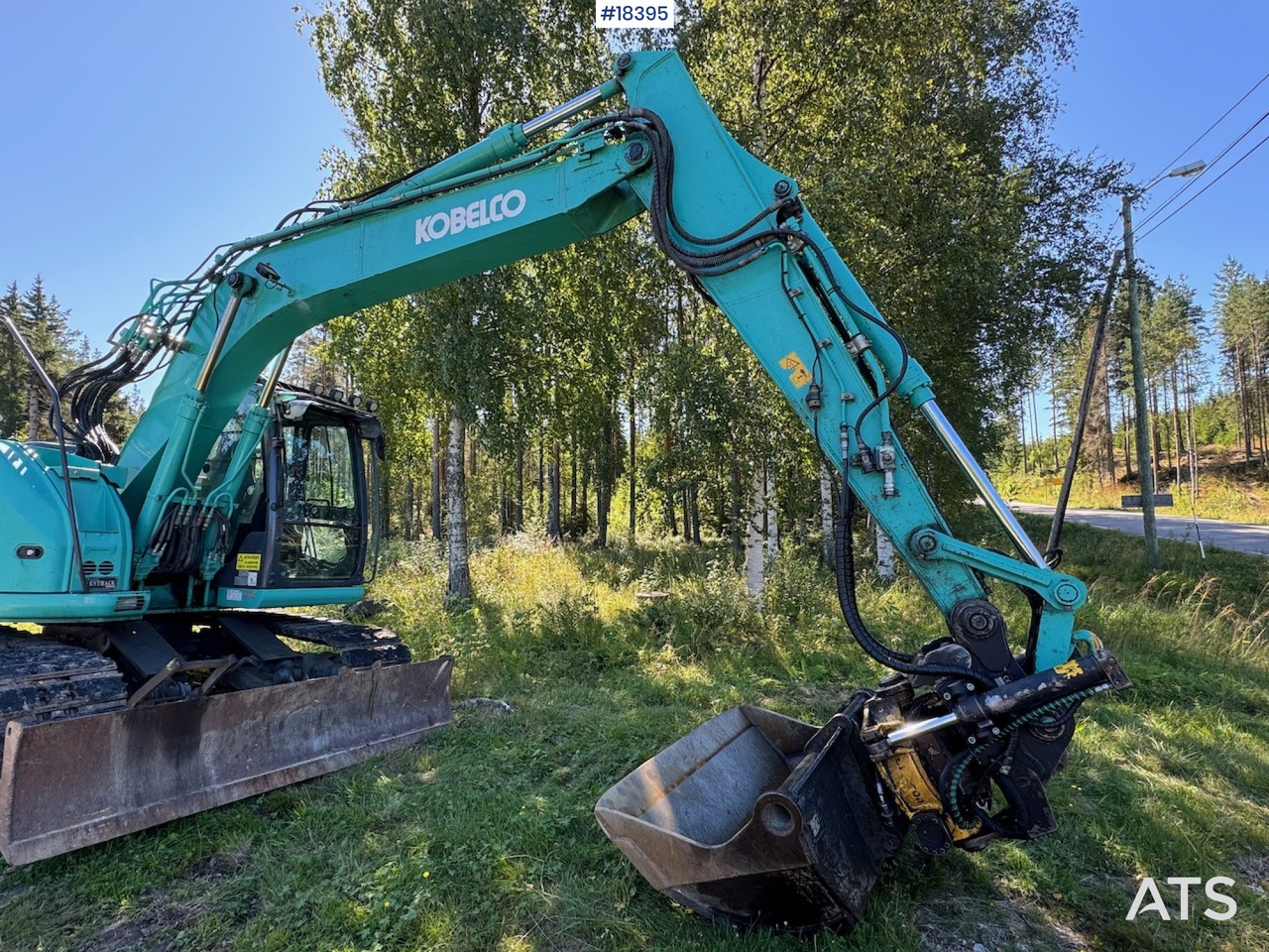 Excavator Kobelco SK140SRLC: picture 12