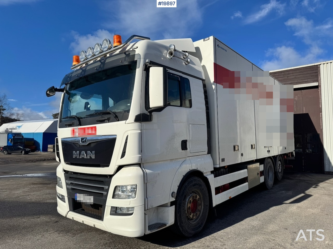 MAN TGX 26.500 - Box truck: picture 1 MAN TGX 26.500 - Box truck: picture 1