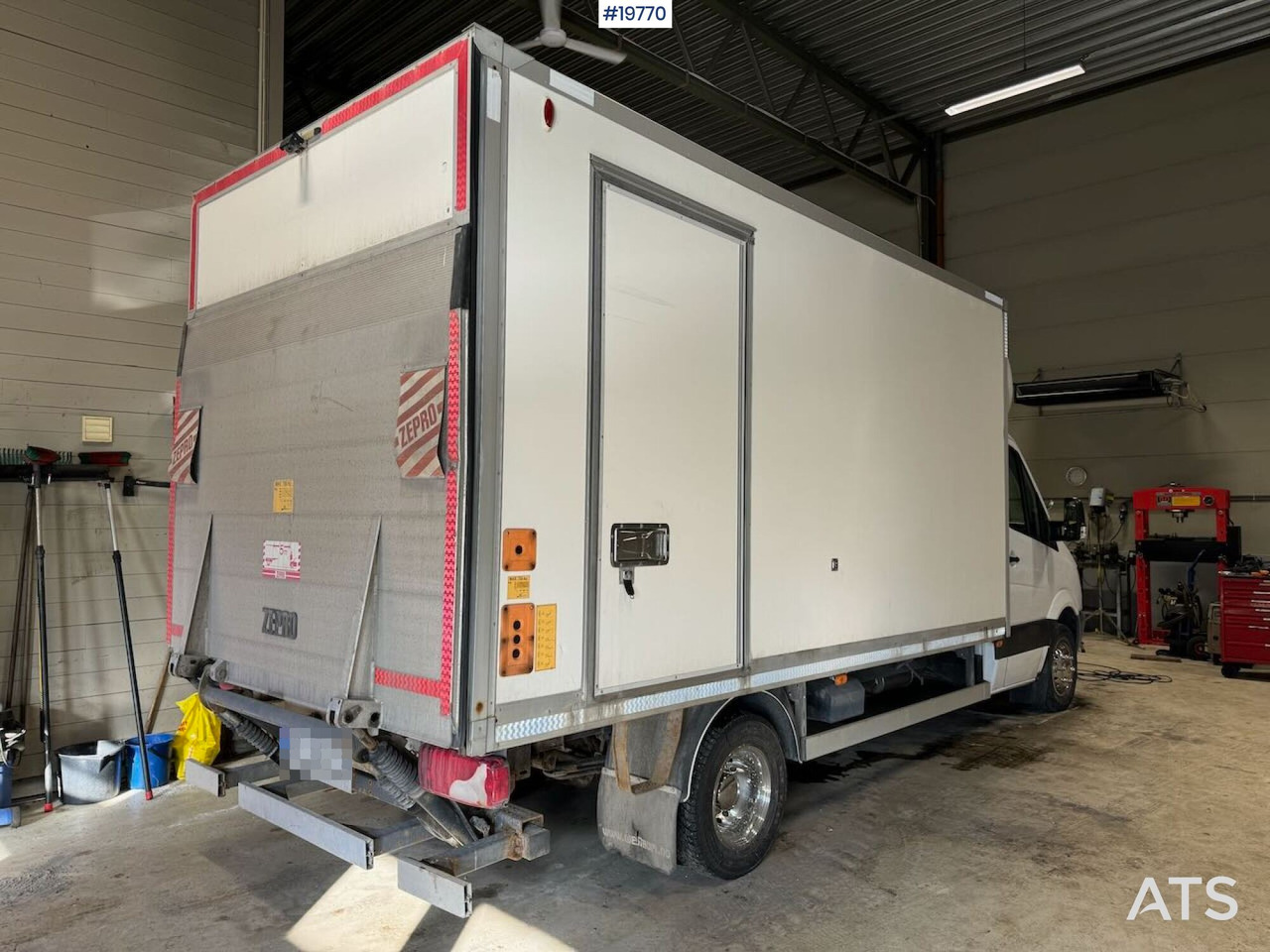 Mercedes Sprinter - Box truck: picture 5 Mercedes Sprinter - Box truck: picture 5